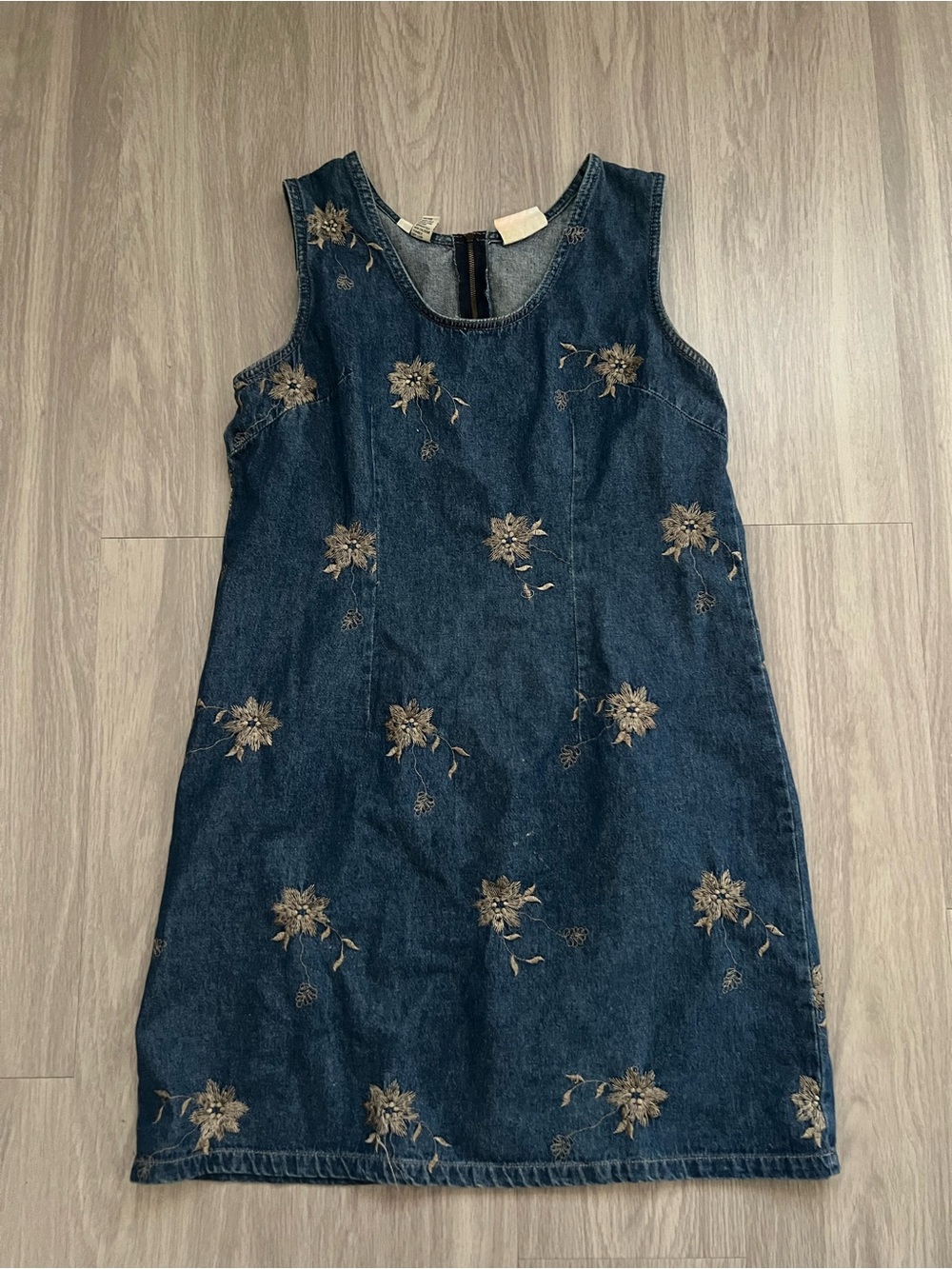 JNY Sport Embroidered Floral Denim Shift Dress Large Sleeveless Jean Dress